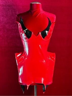 Box hip Latex Dress